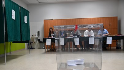 Wybory samorządowe: Głosowanie trwa do godz. 21