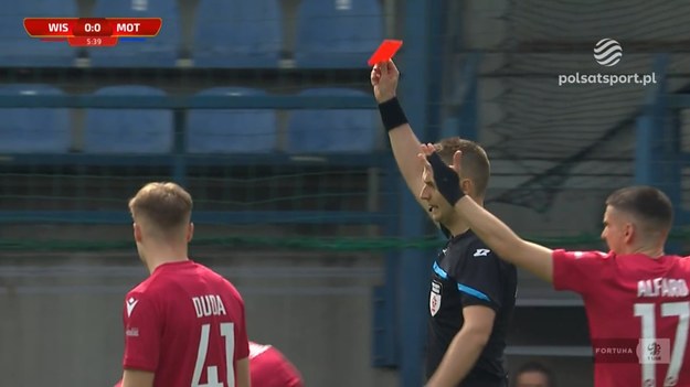 Bartosz Jaroch otrzymał czerwoną kartkę już na starcie meczu Wisła Kraków - Motor Lublin.

Fortuna 1 Liga oglądaj w Polsat Sport oraz na  Polsat BOX Go   Oglądaj wygodnie gdziekolwiek chcesz: na komputerze, na tablecie, na smartfonie, na Smart TV.
W tekście zawarto link serwisu partnerskiego
