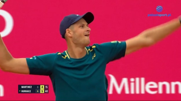 Hubert Hurkacz wygrał turniej ATP 250 w Estoril. Polak w finale pokonał Pedro Martineza 6:3, 6:4. Zobacz skrót meczu. 