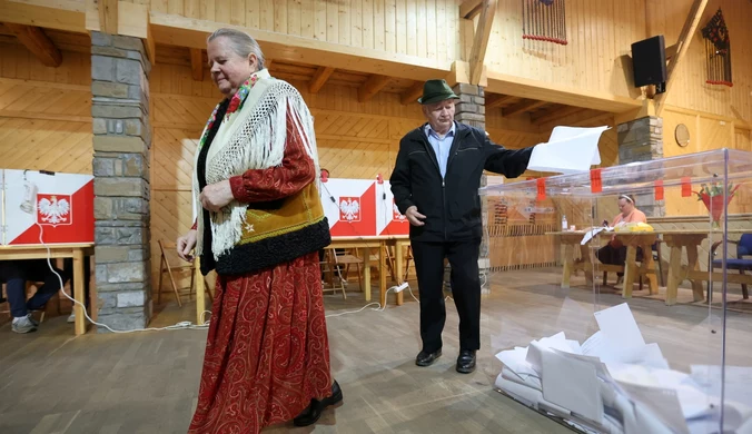 Tak głosowali Polacy na wsi i w miastach. Znamy wyniki exit poll