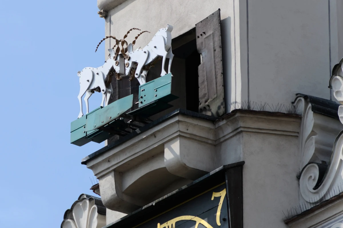 Jacek Jaśkowiak i Zbigniew Czerwiński - ci politycy zmierzą się w drugiej turze wyborów na prezydenta Poznania. W niedzielnym głosowaniu lepszy okazał się obecnie urzędujący włodarz miasta, który zdobył prawie 44 proc. głosów. Jego wywal może się pochwalić poparciem rzędu 20,30 proc.