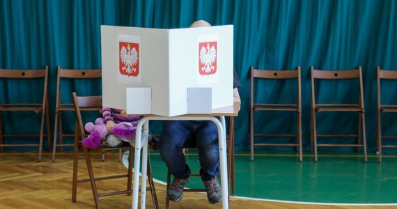 2043 głosujących za i 3095 osób przeciw. Jedyny kandydat na wójta Wilkowic (Śląskie) uzyskał łącznie 39,7 proc. głosów i nie został wybrany. Zgodnie z prawem nowego wójta wyłoni miejscowa rada.