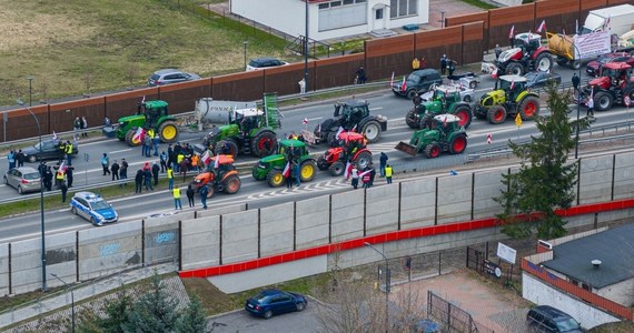 Jest porozumienie unijnych instytucji w sprawie przedłużenia bezcłowego handlu z Ukrainą. Jak informuje korespondentka RMF FM w Brukseli, nie powinny pojawić się już żadne problemy z akceptacją kompromisu, zawierającego większość postulatów zgłoszonych przez Polskę.