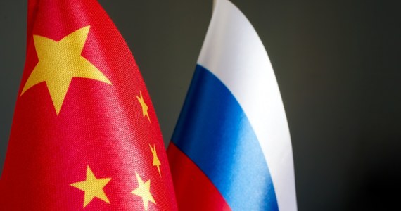 Chiny i Rosja muszą stać po stronie "uczciwości i sprawiedliwości" w stosunkach międzynarodowych - powiedział w Pekinie minister spraw zagranicznych ChRL Wang Yi na wspólnej konferencji prasowej z szefem rosyjskiej dyplomacji Siergiejem Ławrowem.