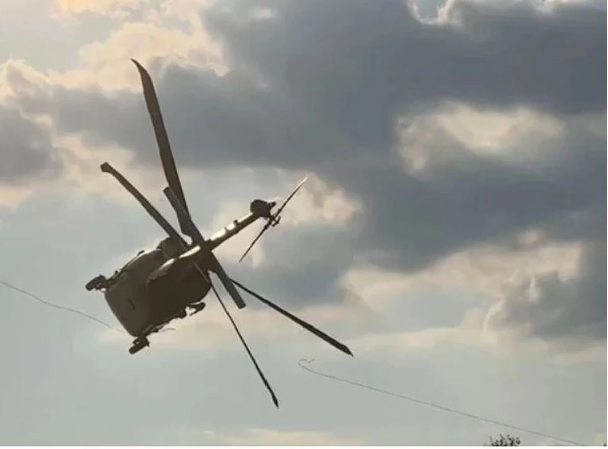 Kontrolę policyjnego lotnictwa polecił wszcząć szef tej służby mundurowej Marek Boroń - dowiedział się reporter RMF FM. Powodem jest przede wszystkim incydent z zeszłego roku z kampanii wyborczej, gdy podczas wojskowego pikniku na Mazowszu policyjny śmigłowiec Black Hawk zahaczył o linię energetyczną. 