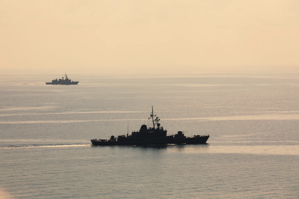 USA przekazały Ukrainie w ubiegłym tygodniu ponad pięć tysięcy karabinów, granatników i ponad pół miliona sztuk amunicji. Amerykańskie wojsko zarekwirowało ten sprzęt, gdy zmierzał do jemeńskiej bojówki Huti.