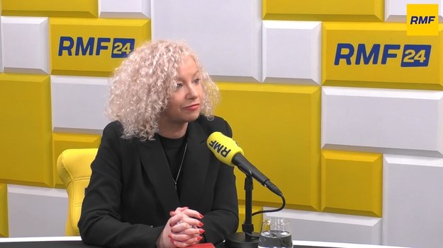 Czy pary jednopłciowe powinny w Polsce móc adoptować dziecko? "Tak, oczywiście" - powiedziała ministra ds. równości Katarzyna Kotula, która była gościem Piotra Salaka w Popołudniowej rozmowie w RMF FM. Jak zaznaczyła, "mamy bardzo ważne wyroki trybunałów europejskich, które mówią jednoznacznie, że musimy iść w kierunku formalizacji tych związków".