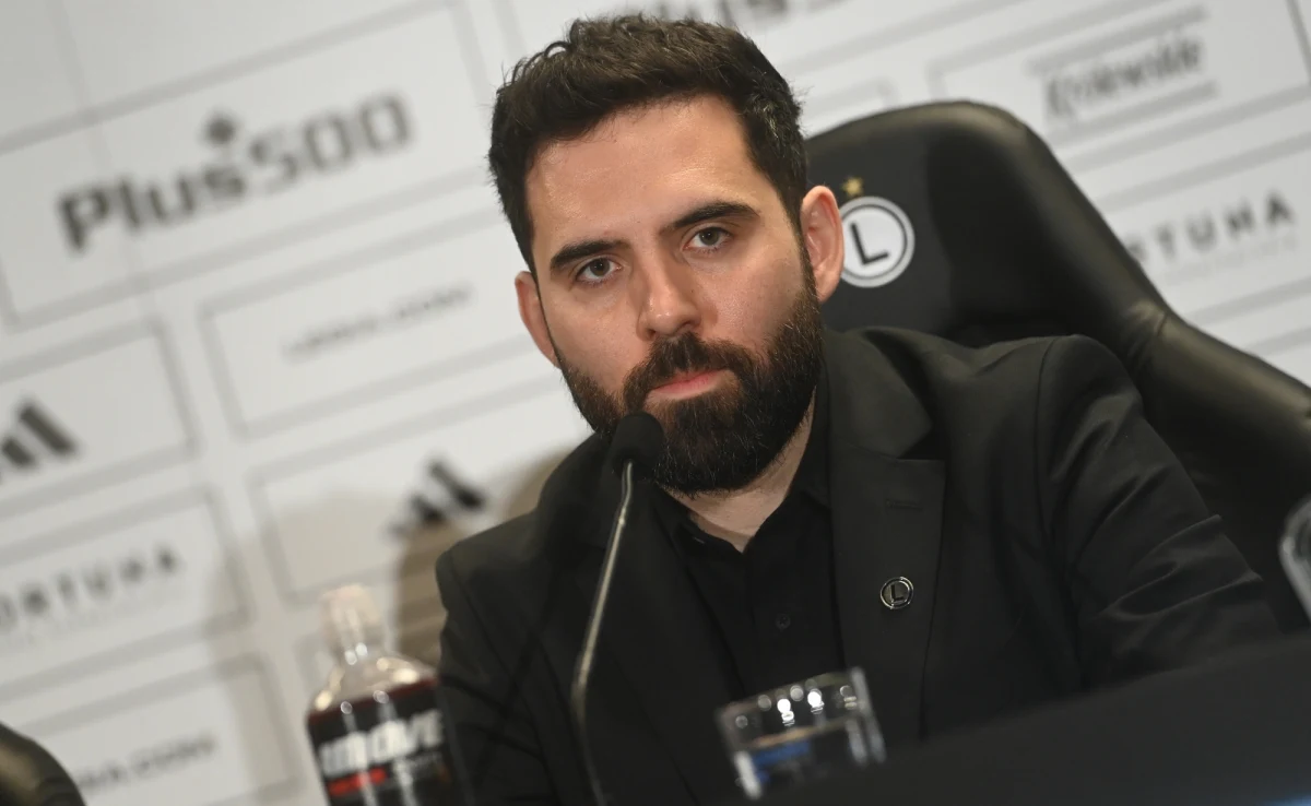 Stało się - Goncalo Feio nowym trenerem piłkarzy Legii Warszawa. 34-letni Portugalczyk, który zastąpił niemieckiego szkoleniowca Kostę Runjaicia, podpisał kontrakt do końca sezonu 2024/25.