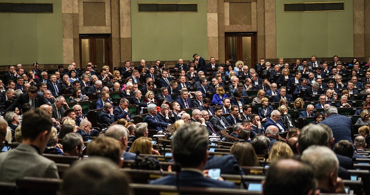  Ustawa o KRS w Sejmie. Sanacja się zaczyna