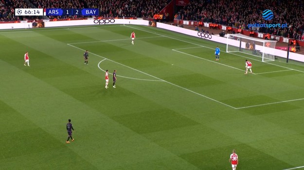 Arsenal zremisował z Bayernem Monachium 2:2 w pierwszym meczu ćwierćfinałowym Ligi Mistrzów. Mecz nie obył się bez kontrowersji. Jedną z sytuacji, o której się dyskutuję było w 67. minucie wzięcie piłki w ręce przez obrońcę Arsenalu Gabriela Magalhaes po podaniu od bramkarza i ponowne wznowienie piłki z linii piątego metra.  ,,Dziecinny błąd" skwitował sędzia, na takim poziomie rozgrywkowym nie gwiżdże się za to rzutów karnych. Czy słusznie? 

Pełne prawa do transmisji Ligi Mistrzów w sezonie 2023/24 w Polsce posiada Grupa Polsat, która pokazuje rozgrywki od sezonu 2018/2019. Transmisje Ligi Mistrzów można oglądać w tv na kanałach Polsat Sport Premium. Mecze Ligi Mistrzów można obejrzeć również online live stream na  Polsat BOX Go   Oglądaj wygodnie gdziekolwiek chcesz: na komputerze, na tablecie, na smartfonie, na Smart TV. Relacje i wyniki meczów na  sport.interia.pl 
W tekście zawarto link serwisu partnerskiego
  