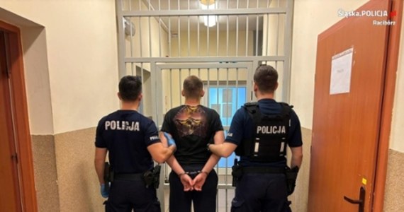 Na trzy miesiące trafili do aresztu dwaj młodzi mężczyźni podejrzani o zabójstwo 45-latka w Chałupkach przy granicy z Czechami w Śląskiem. W piątek znaleziono tam ciało. 