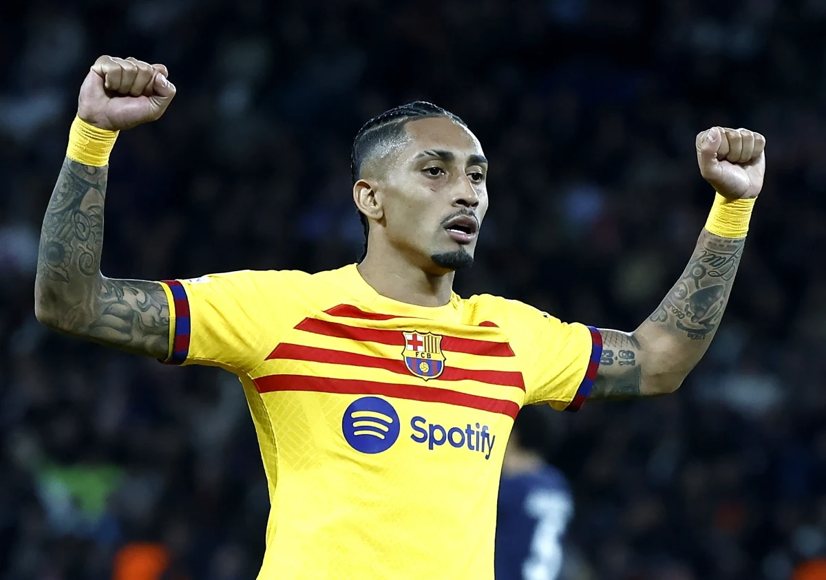 Barcelona, z Robertem Lewandowskim w składzie, wygrała z Paris Saint-Germin 3:2, a Atletico Madryt pokonało Borussię Dortmund 2:1 w środowych ćwierćfinałach Ligi Mistrzów. Rewanże w tych parach zaplanowano na 16 kwietnia.