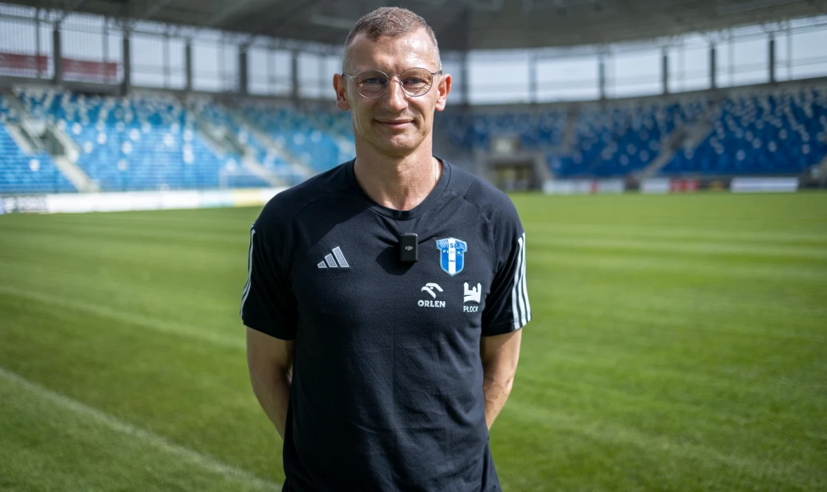 Dariusz Żuraw - były piłkarz, a dziś szkoleniowiec - przez siedem lat bronił barw Hannoveru 96. Na obiektach akademii tego klubu latem podczas Euro 2024 trenować będzie nasza reprezentacja. Trener w rozmowie z RMF FM wspominał czas swojej gry w Bundeslidze. Przyznał, że w Hanowerze do dziś jest z sympatią wspominany przez kibiców. Mówił też o tym, o co w końcówce sezonu pierwszej ligi będzie walczyć Wisła Płock.