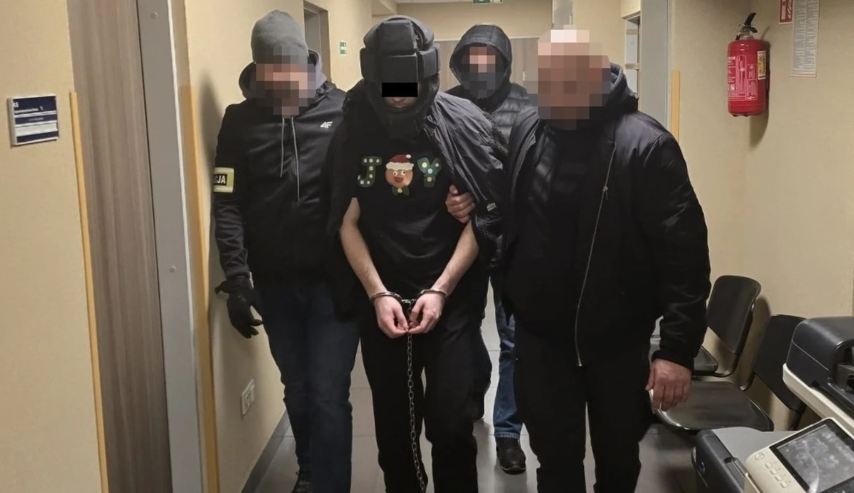 Prokuratura zmieniła zarzut Dorianowi S., który brutalnie napadł na młodą Białorusinkę w centrum Warszawy. Mężczyzna usłyszał zarzut zabójstwa na tle seksualnym i rabunkowym. Chodzi o zdarzenie z końca lutego z ul. Żurawiej.