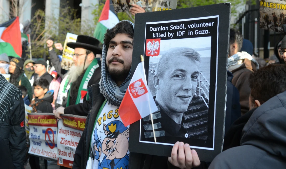 Na piątek zaplanowano transport z Egiptu do Polski ciała wolontariusza, który zginął w izraelskim ataku na konwój humanitarny w Strefie Gazy. Jak nieoficjalnie dowiedział się reporter RMF FM, trumna z ciałem Damiana Sobola ma zostać przetransportowana samolotem z Kairu do Warszawy.