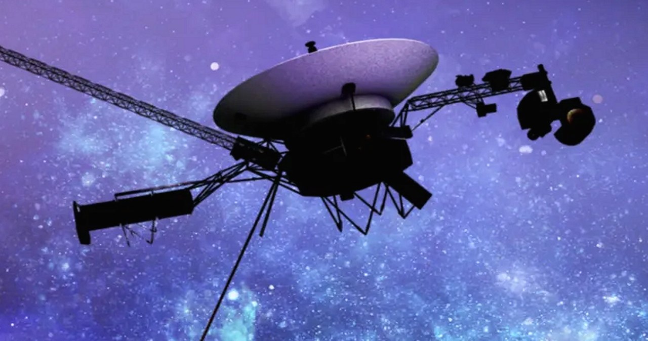 Astronomowie z NASA w końcu odkryli źródło problemu natury komunikacyjnej, przez który słynna sonda Voyager-1 wysyła do nas dane będące cyfrowym bełkotem. Pojawiła się wielka szansa, że uda się przywrócić urządzenie do życia i pozyskiwać cenne dane na temat kompletnie nieznanej nam przestrzeni międzygwiezdnej.