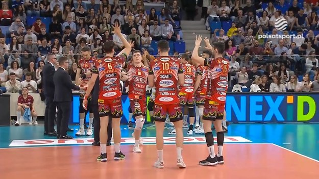 Oto skrót meczu Allianz PoweVolley Milano - Sir Susa Vim Perugia w półfinale SuperLegi. 