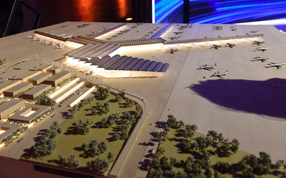 ​Rada Nadzorcza spółki CPK wybrała w postępowaniu kwalifikacyjnym Filipa Czernickiego na prezesa Centralnego Portu Komunikacyjnego oraz Marcina Michalskiego na członka zarządu - poinformowała w piątek spółka.