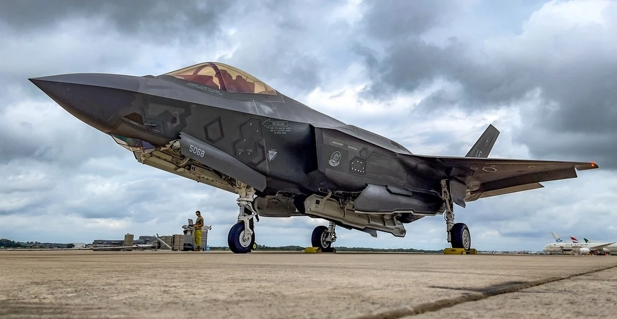 "Raróg"? "Orzeł"? "Perun"? A może polskie F-35 powinny mieć zupełnie inną, oryginalniejszą nazwę? Sztab Generalny Wojska Polskiego ogłosił konkurs. Autor najciekawszej nazwy dla nowych polskich myśliwców, jako jeden z pierwszych zobaczy maszynę w akcji.