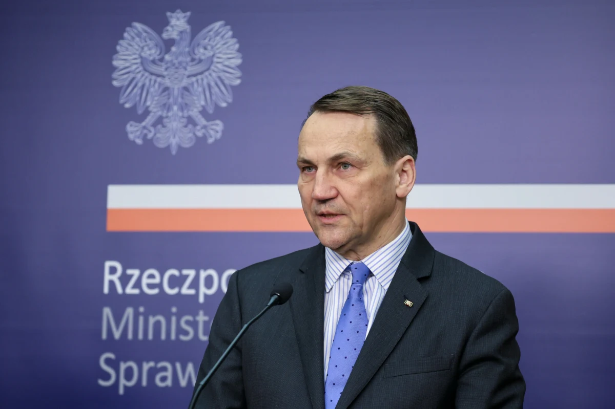 Ministerstwo Spraw Zagranicznych RP zaktualizowało ostrzeżenia dotyczące Polaków w Izraelu, Palestynie i Libanie. MSZ reaguje w ten sposób na wzrost zagrożenia szerszym konfliktem na Bliskim Wschodzie. Podobne komunikaty wydały rządy innych państw Zachodu, w tym Stanów Zjednoczonych i Francji.