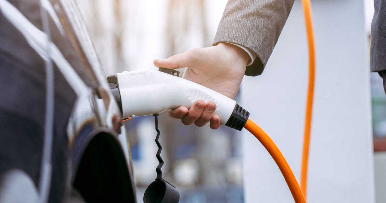 Szwedzi sprawdzili kondycję baterii w elektrykach. Kia i Tesla na podium