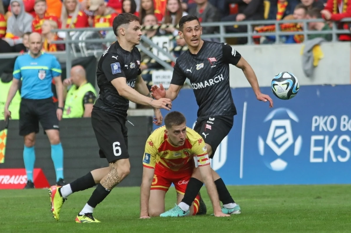 Tego raczej nikt się nie spodziewał. Jagiellonia Białystok nie poradziła sobie z Cracovią i przegrała w niedzielnym meczu 28. kolejki PKO Ekstraklasy 1 do 3.