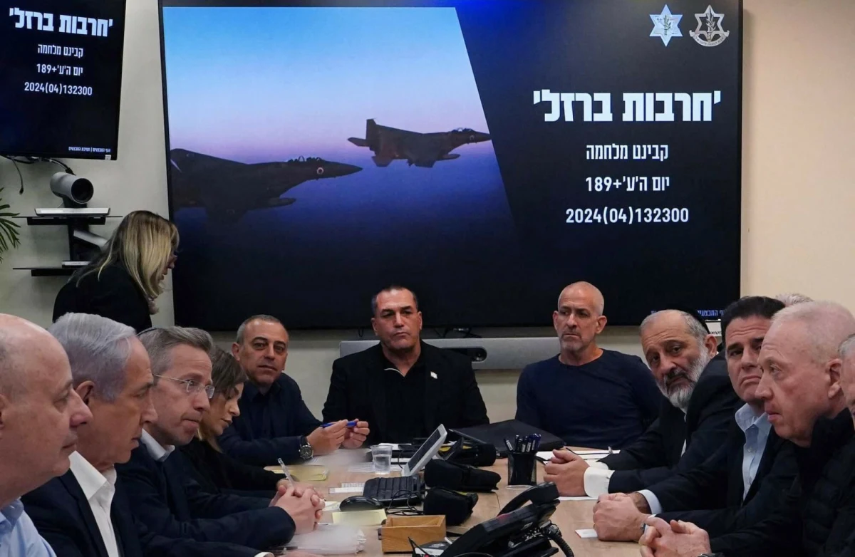 Atak i po ataku. Iran dokonał swojej "zemsty na syjonistach", Izrael może ogłosić zwycięstwo, bo uderzenie zostało skutecznie zamortyzowane przez Żelazną Kopułę wspartą siłami sojuszników. Ale co tak naprawdę wydarzyło się w nocy z soboty na niedzielę? Przede wszystkim Teheran zbadał swoje możliwości ataku z powietrza i możliwości reakcji sojuszników Izraela.