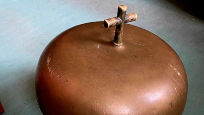 Ukradli gong liturgiczny z kościoła. Zostali zatrzymani w drodze do skupu złomu