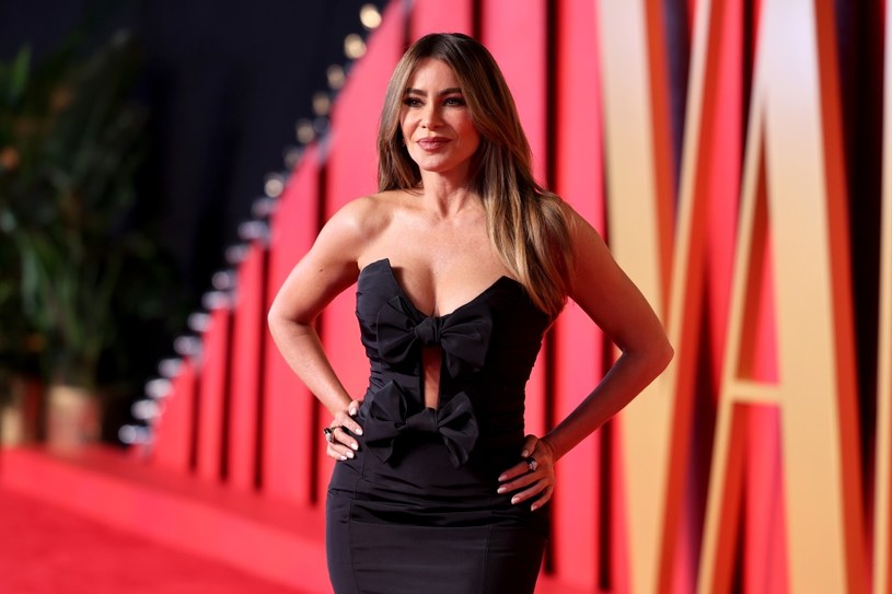 Aktorka i jurorka "Mam talent" Sofia Vergara, poinformowała fanów na Instagramie, że przeszła operację stawu skokowego. Przy okazji gwiazda oficjalnie w mediach społecznościowych przestawiła swojego obecnego partnera - lekarza Justina Salimana.