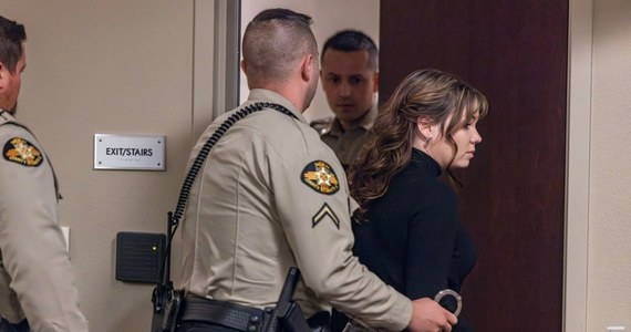 Hannah Gutierrez Reed, odpowiedzialna za broń na planie filmu "Rust", została skazana na maksymalną karę 18 miesięcy więzienia. Uznano ją winną nieumyślnego spowodowania śmierci operatorki Halyny Hutchins.