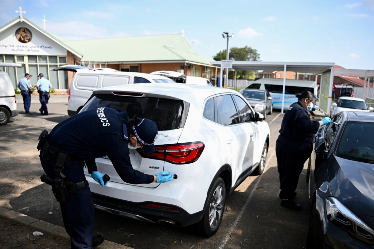 Poniedziałkowy atak nożownika w kościele w Sydney był aktem terroru, a sprawca przypuszczalnie kierował się ekstremizmem religijnym - przekazał australijska policja. Ranne zostały cztery osoby, w tym biskup Asyryjskiego Kościoła Chrystusa Dobrego Pasterza Mar Mari Emmanuel. Policja zatrzymała podejrzanego 15-latka.