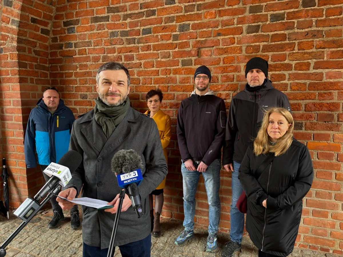 Mirosław Arczak, który w pierwszej turze wyborów samorządowych otrzymał prawie dziesięć procent głosów poinformował na konferencji prasowej, że w drugiej turze poprze kandydata Koalicji Obywatelskiej Roberta Szewczyka. "Przyjrzeliśmy się programom Roberta Szewczyka i Czesława Małkowskiego, przeanalizowaliśmy także ich wypowiedzi w debatach prezydenckich. Więcej punktów wspólnych znaleźliśmy z Robertem Szewczykiem" - powiedział Arczak.