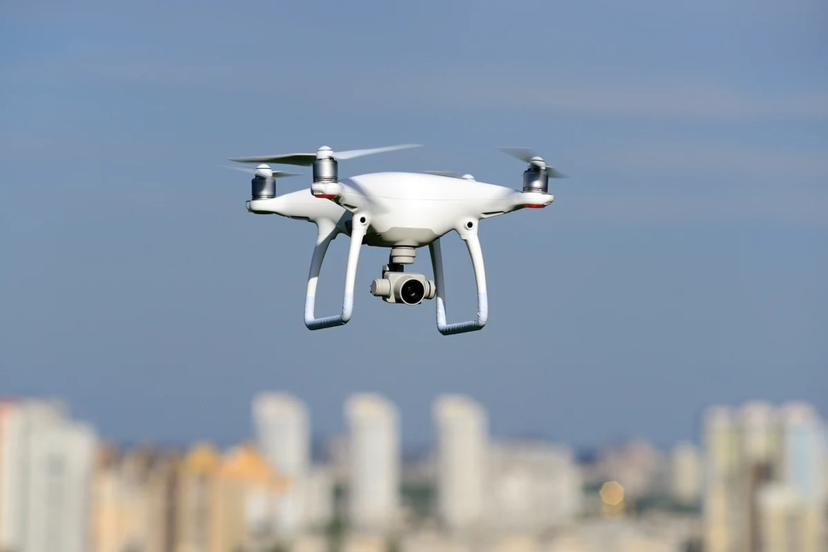 ​Nad bazą Rumuńskich Sił Powietrznych pod Konstancą zaobserwowano w nocy z poniedziałku na wtorek drony, prawdopodobnie komercyjne. O sytuacji została jednak poinformowana prokuratura wojskowa.