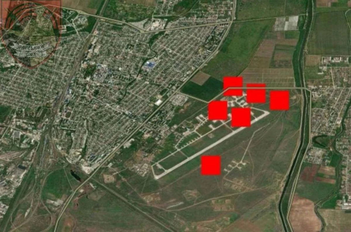 Eksplozje na lotnisku wojskowym w Dżankoju na okupowanym przez Rosję. Nad ranem w sieciach społecznościowych pojawiły się doniesienia o sześciu ogniskach pożarów na terenie tego obiektu - poinformowała niezależna rosyjska telewizja Nastojaszczeje Wriemia.