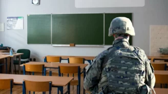 Żołnierze pojawią się na lekcjach. Nowy pomysł ministrów