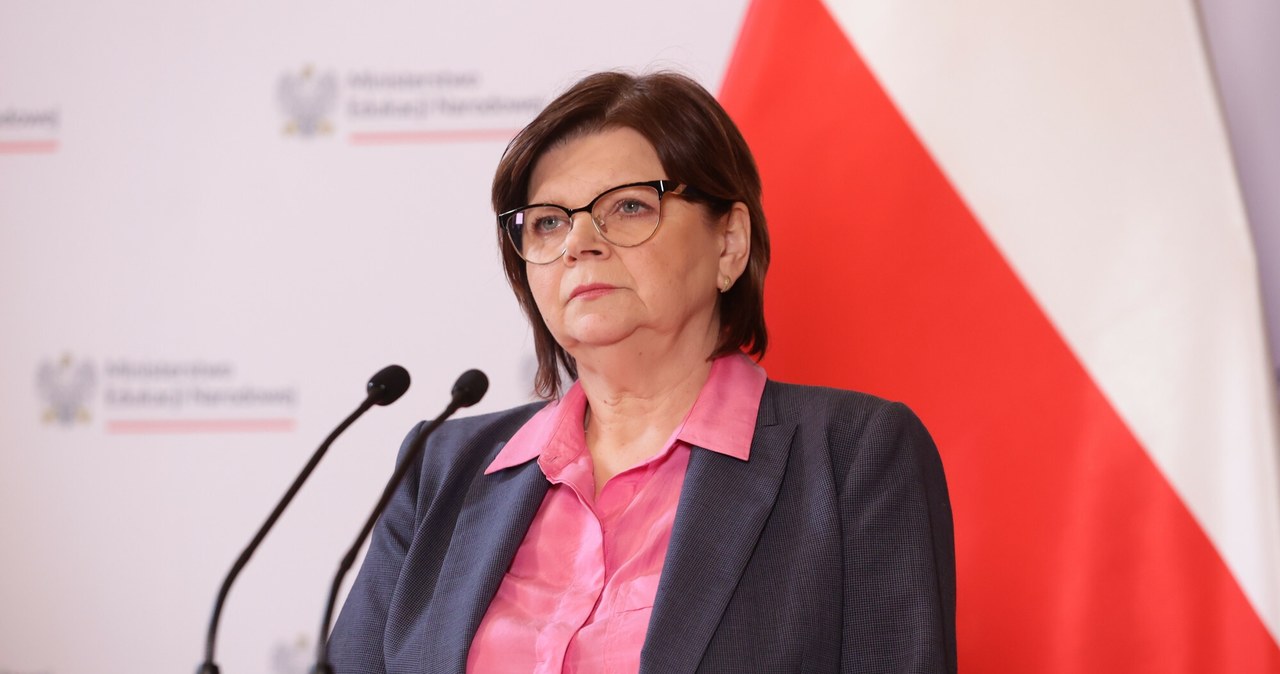 Zakaz, sprzedaży, jednorazowych, epapierosów, może, zostać, wprowadzony, dopiero, przyszłym, roku, wynika, informacji, przekazan Minister zabrała głos ws. nowego zakazu. Mamy na stole trzy projekty