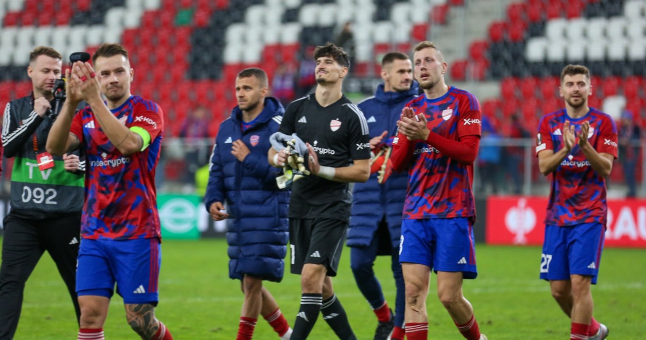 piłka nożna, futbol, liga mistrzów, liga polska, angielska, wyniki na żywo, reprezentacja Oficjalnie: Kontrakt aż do 2029 roku. Zanosi się na transferowy rekord Rakowa