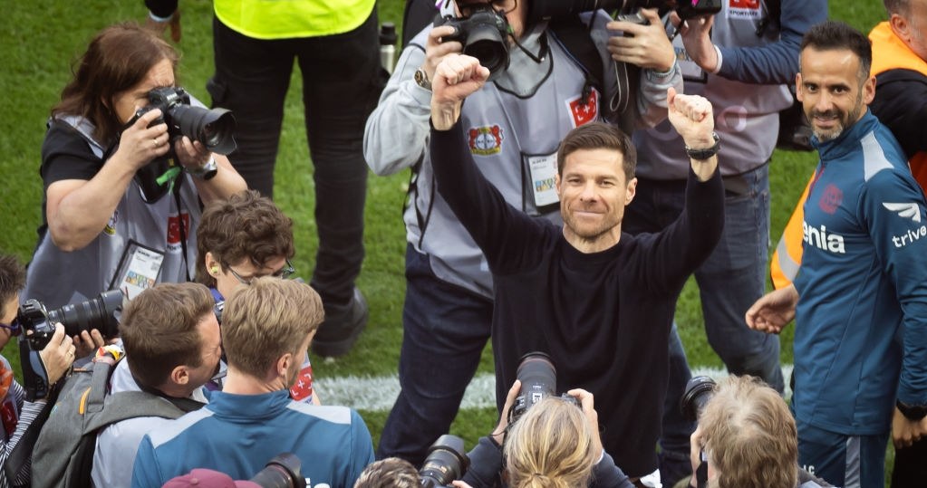  Polski trener pracuje w Leverkusen. Odsłania kulisy. Tak działa Xabi Alonso