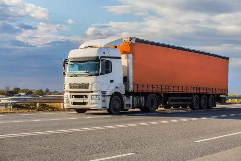 Polski transport tonie. Przewoźnicy masowo zamykają firmy