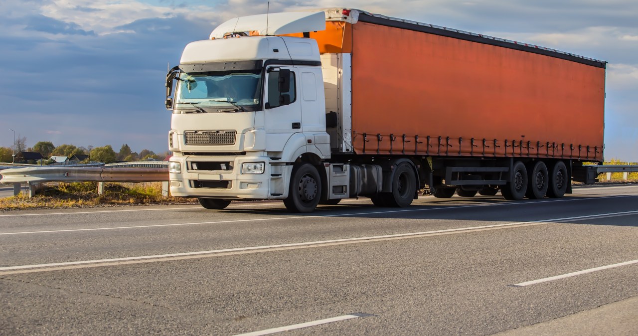 Kryzys w polskim transporcie narasta. Z rynku zniknęło setki firm