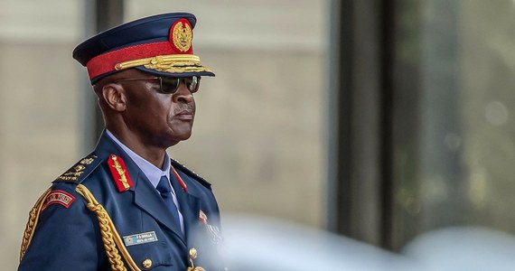 Dowódca kenijskiego wojska gen. Francis Ogolla zginął w czwartek w katastrofie lotniczej, a razem z nim dziewięć innych osób. Śmigłowiec, którym lecieli, rozbił się chwilę po starcie.