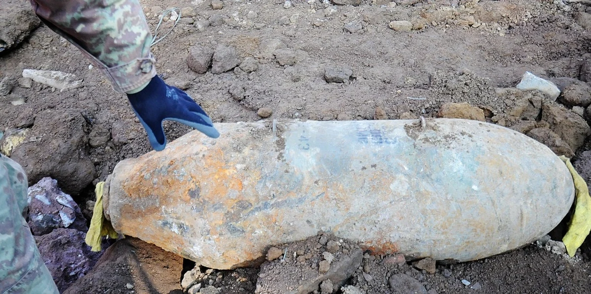 Rządowe Centrum Bezpieczeństwa przesłało alert wszystkim przebywającym na terenie szczecina. W piątek między godziną 9 i 13 w Szczecinie-Podjuchach będzie miała miejsce neutralizacja niewybuchu z czasów II wojny światowej. Wyznaczono strefę zagrożenia.