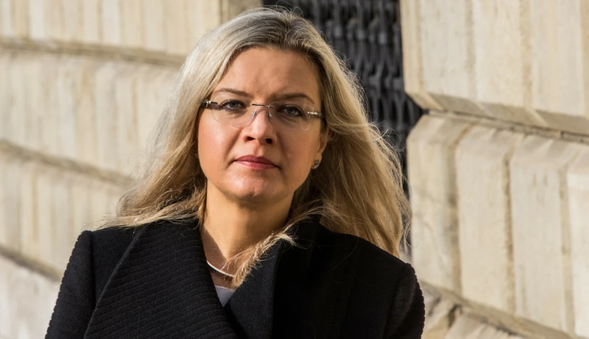 Kandydat na prezydenta Krakowa Łukasz Gibała chce przekonać do siebie elektorat Prawa i Sprawiedliwości. Zapowiada jednak, że nie zamierza współpracować z prominentnymi politykami tej partii. Słowa radnego do serca wzięła sobie Małgorzata Wasserman. Posłanka PiS oświadczyła, że "nie wyobraża sobie, aby mogła oddać swój głos na Łukasza Gibałę".