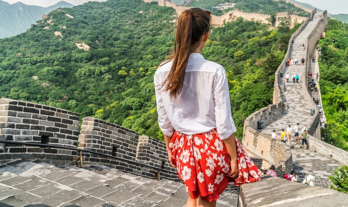 Chiny zażądały od Apple usunięcia wielu aplikacji z App Store - donosi "Wall Street Journal". Wśród usuniętych programów znalazło się między innymi wiele komunikatorów. WhatsApp, Telegram, Signal kończą działanie na chińskim rynku. Pekin uznał, że aplikacje zawierają treści "politycznie wątpliwe".