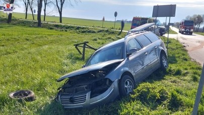 Zderzenie osobówki i busa. 6 osób trafiło do szpitala