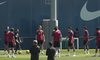 Piłkarze FC Barcelony trenują przed meczem z Realem Madryt. WIDEO