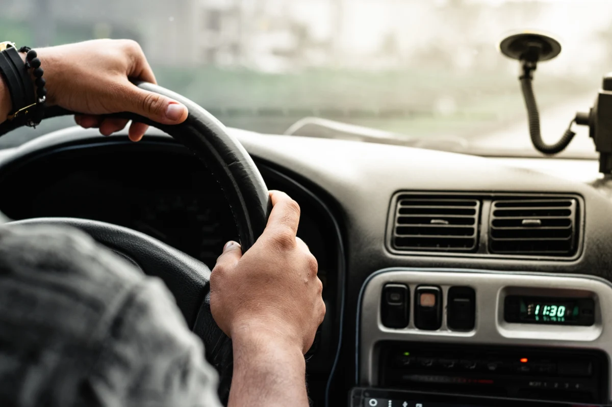 Wypadek w miejscowości Trzcianne w woj. podlaskim. Potrącono mężczyznę, który jest kandydatem na wójta. W sprawę był zaangażowany inny kandydat, a wszystkiemu przyjrzy się policja. Zarówno pod kątem kryminalnym, jak i naruszenia kodeksu wyborczego.