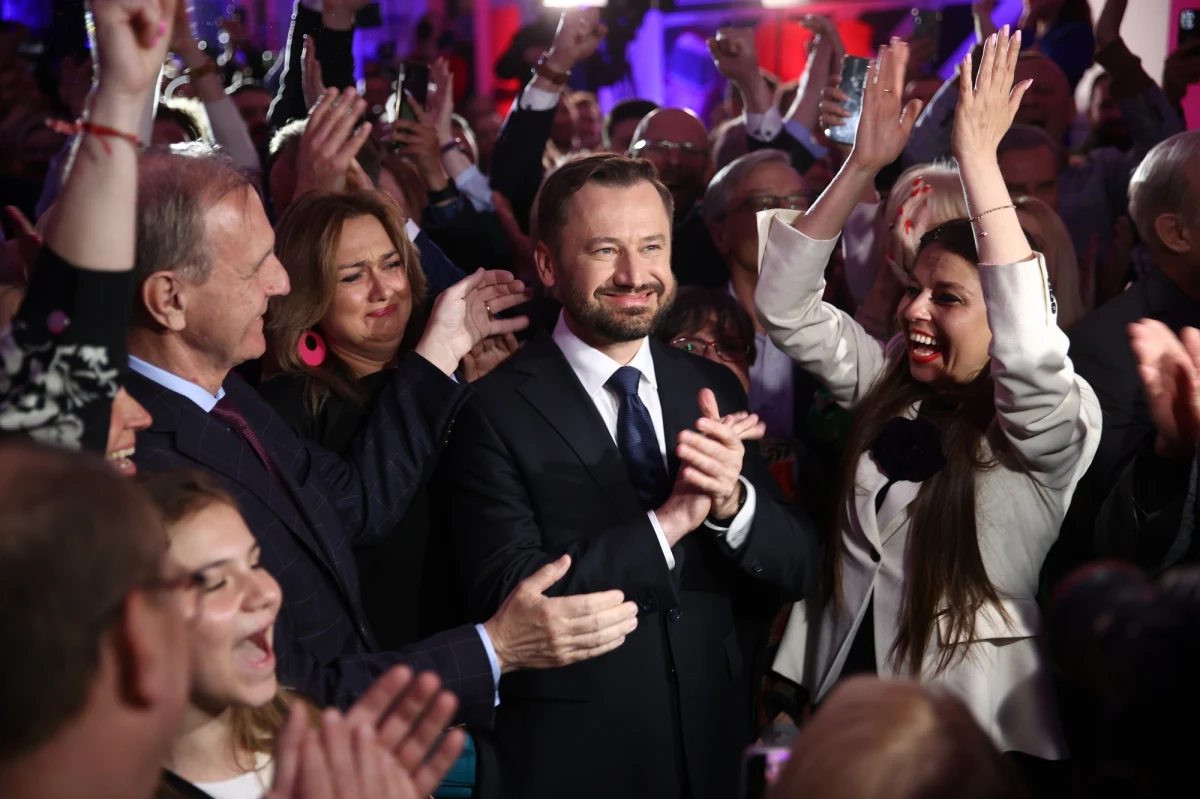 Przyjmuję wynik II tury wyborów z ogromną wdzięcznością, ale też z pokorą, bo to jeszcze jest sondaż - powiedział Aleksander Miszalski (KO), który według sondażu Ipsos wygrał wybory na prezydenta Krakowa.