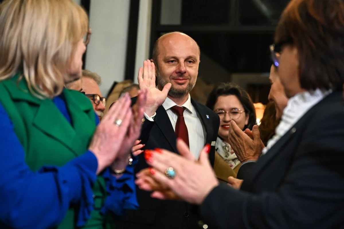 Urzędujący prezydent Rzeszowa Konrad Fijołek został wybrany ponownie włodarzem stolicy Podkarpacia. W II turze wyborów samorządowych zdobył 54,9 proc. poparcia. Jego kontrkandydat Waldemar Szumny z PiS otrzymał 45,1 proc. głosów.