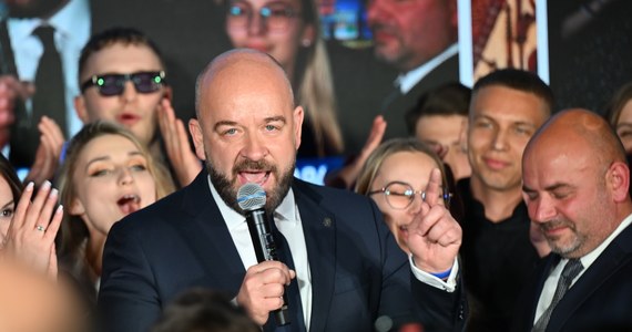 Jacek Sutryk wygrał w drugiej turze wyborów na prezydenta Wrocławia, zdobywając 68,29 proc. głosów – wynika z danych PKW. Drugie miejsce z poparciem 31,71 proc. zajęła kandydatka Trzeciej Drogi – posłanka Izabela Bodnar.